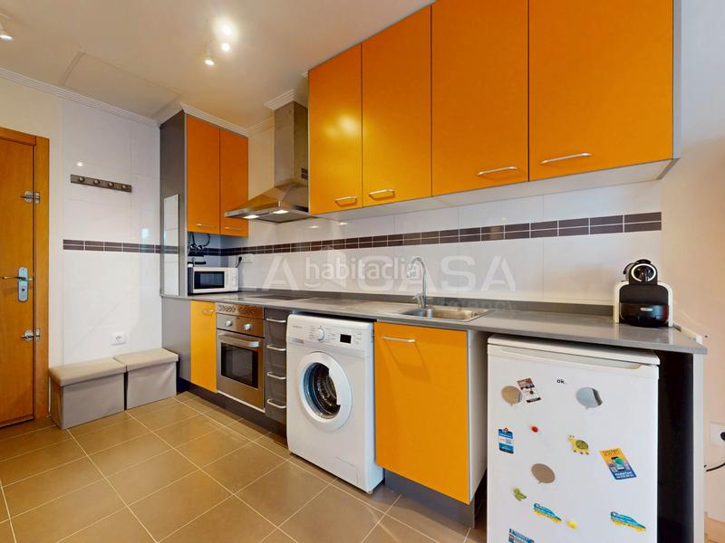 Foto 18a2d77d-52d9-4205-a2df-22f08dd4b4e9. Flat with heating in Aiora Valencia