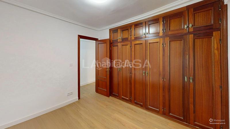 Foto 359c9571-f1f1-40d0-a7f4-abed11282f30. Flat in Aiora Valencia