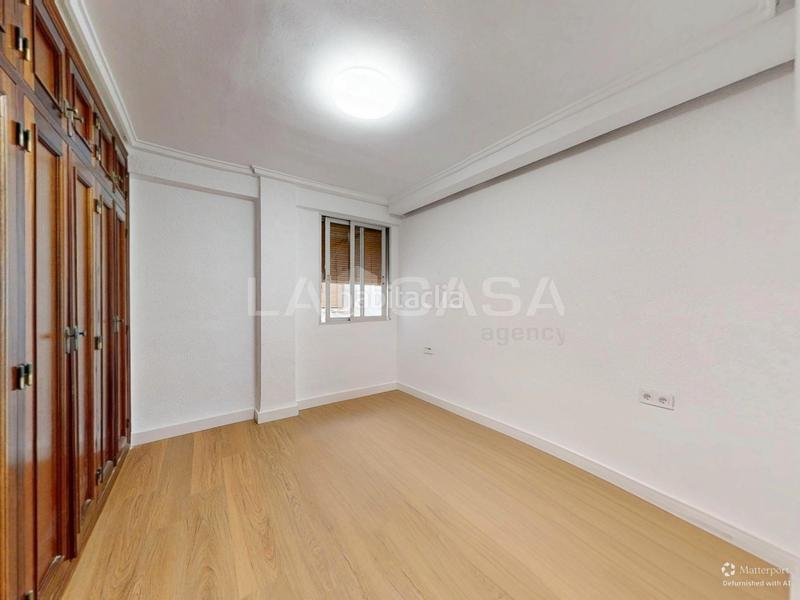 Foto b0192bd5-7225-4dd5-b9f9-66ec647a8442. Flat in Aiora Valencia
