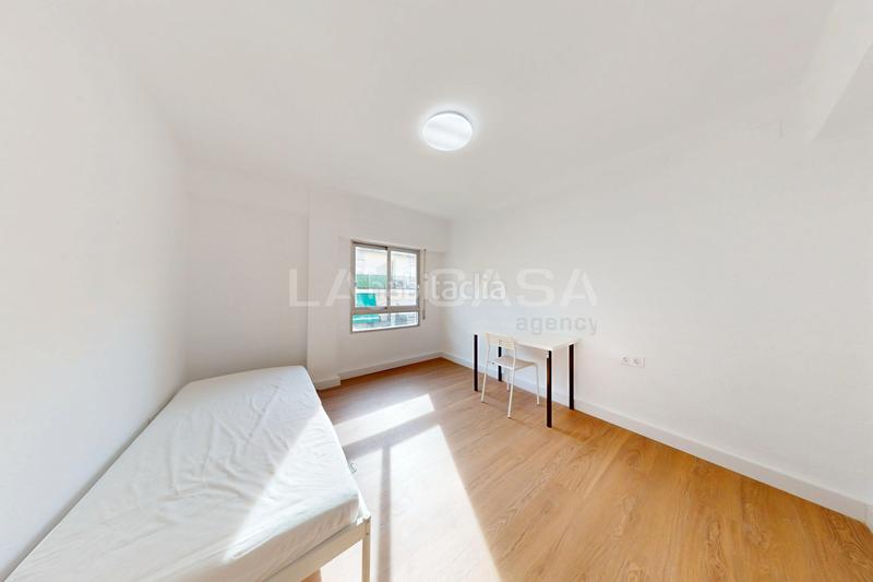 Foto bfdb0eb5-1f5e-4ee0-9b25-96e0b070e577. Flat in Aiora Valencia