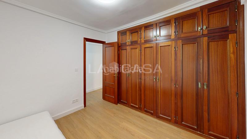 Foto f7ce259f-8785-4389-bf8f-c92b51af630a. Flat in Aiora Valencia