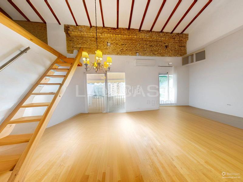 Foto 09363e5b-7627-4adf-a054-e597cfbb19ed. Appartamento con parcheggio in Camí Fondo Valencia