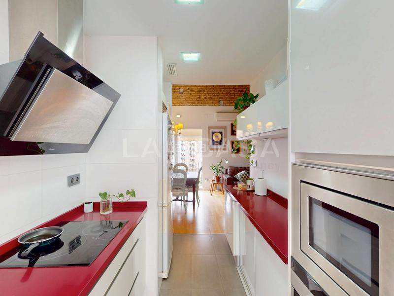 Foto eb283dce-b91e-400c-9a00-dc21b308768c. Appartamento con parcheggio in Camí Fondo Valencia