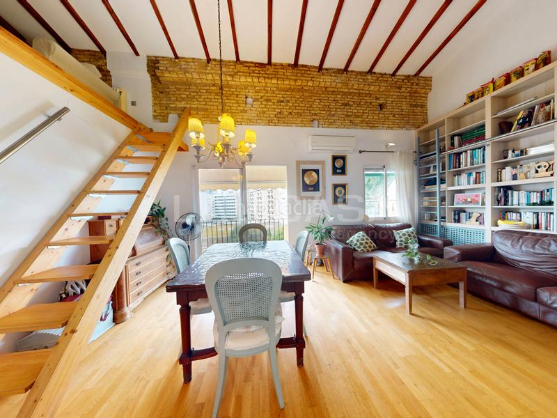 Foto f0ca4a44-c9b9-45d2-834e-b6fe2a43909e. Appartamento con parcheggio in Camí Fondo Valencia