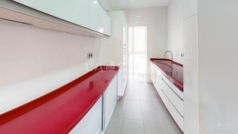 Foto fa6ba185-92f7-47db-91f7-cf889cf250ed. Appartamento con parcheggio in Camí Fondo Valencia