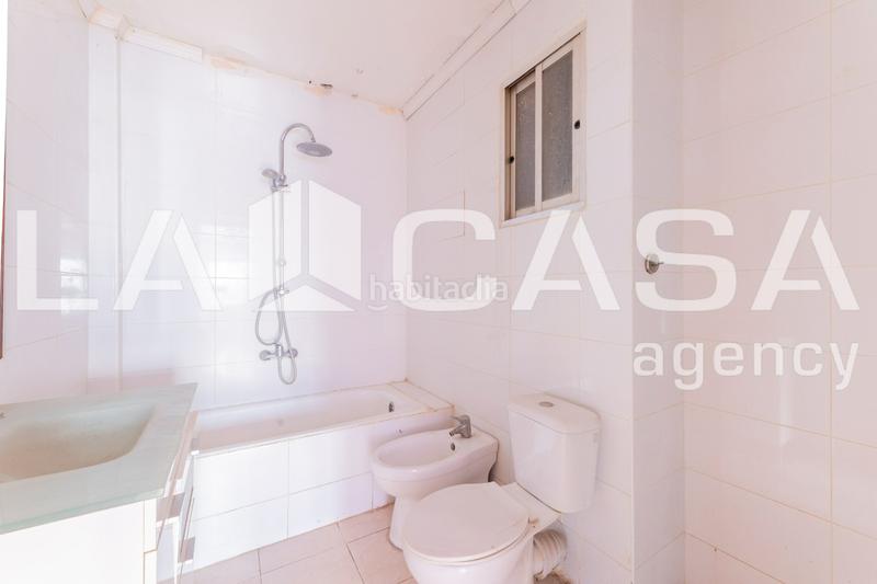 Foto 995776f5-3042-49f8-9e02-04da58ce54af. Pis a Ciutat Jardí Valencia