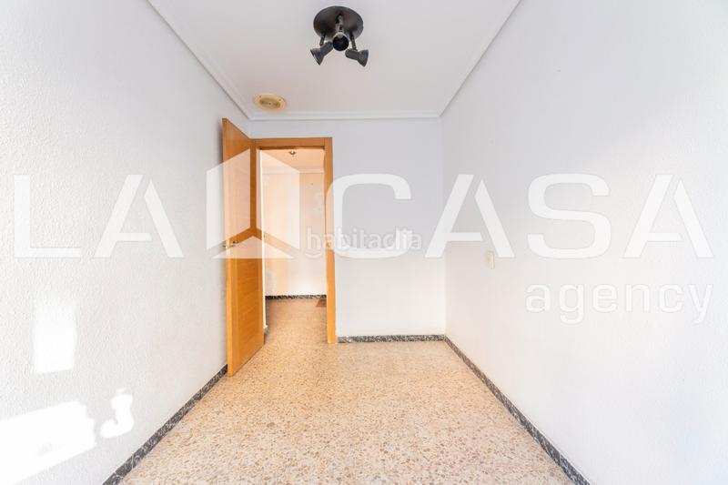 Foto d54abd4d-42af-4518-98ed-56177451b60f. Pis a Ciutat Jardí Valencia