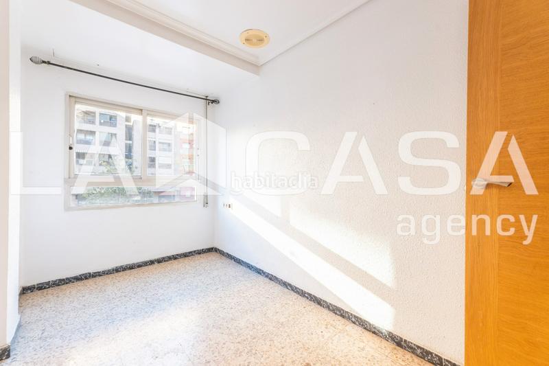 Foto d81c3950-8046-4591-bdd4-d5921e27ef62. Pis a Ciutat Jardí Valencia