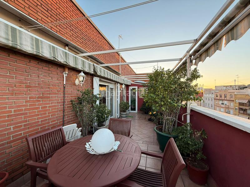 Foto 8e6c9d12-fd73-4f4f-9f69-2407849dad92. Attique avec chauffage dans Gran Via Valencia