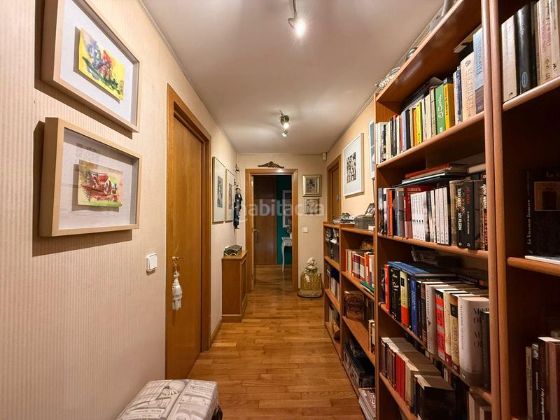 Foto c14f0260-3241-43c0-b1df-835a589c8192. Attique avec chauffage dans Gran Via Valencia