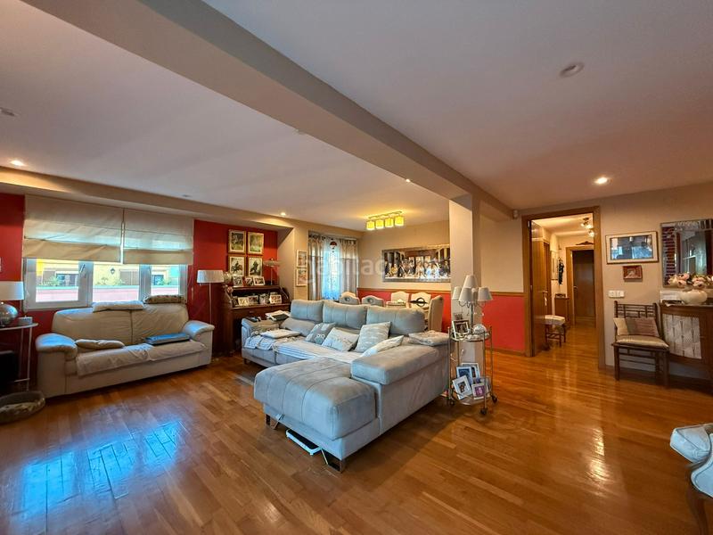 Foto d03154e9-f7fd-4e4a-820e-6bfbf6c8b5fd. Attique avec chauffage dans Gran Via Valencia