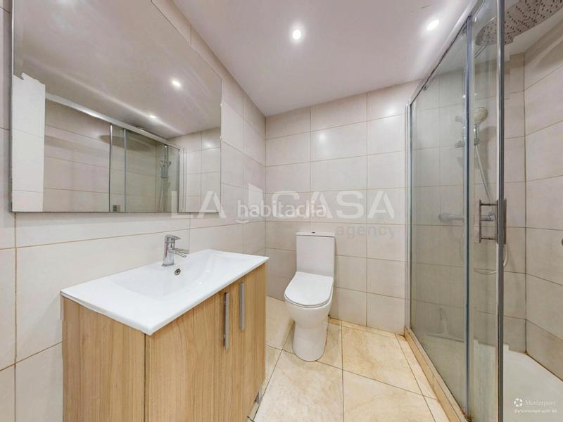 Foto a4304643-b90e-48aa-a43f-21eda688c1f8. Appartamento in Camí Fondo Valencia