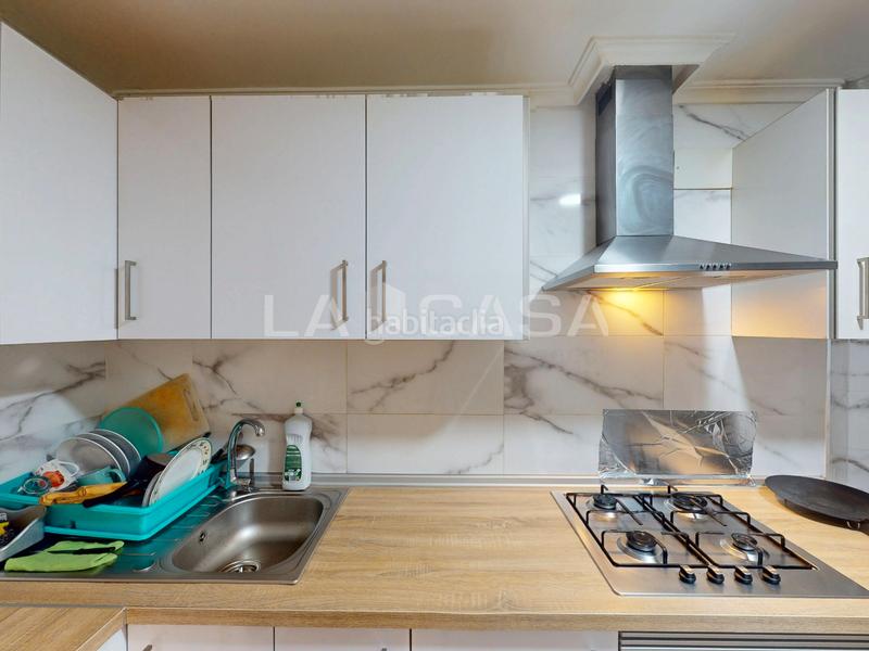 Foto b13ef32c-58d6-4765-bca6-2f8798cb3e74. Appartamento in Camí Fondo Valencia