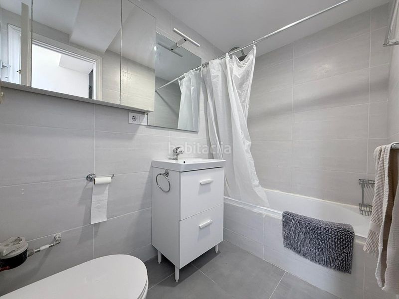 Foto 4e30c7f8-bdcb-44d9-a57d-f461af76e514. Pis a Malva Rosa Valencia