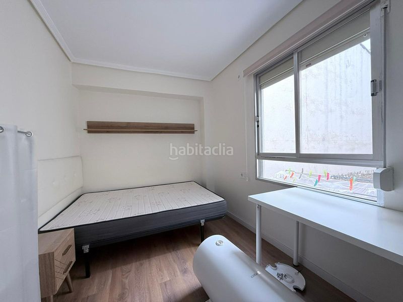 Foto 8528cde0-63db-43e9-a988-a30f920a7c5c. Pis a Malva Rosa Valencia