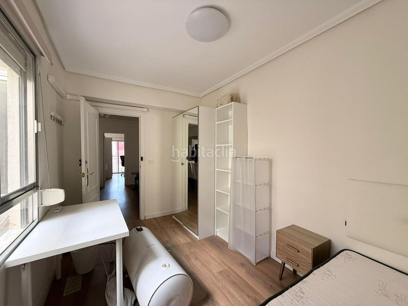 Foto c784fd0f-a00f-4763-b832-0b56128d1b8f. Pis a Malva Rosa Valencia