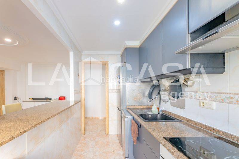 Foto c9876352-c48a-4e67-b1de-ca6c5f1485f7. Pis a Penya-Roja - Avda. Francia Valencia