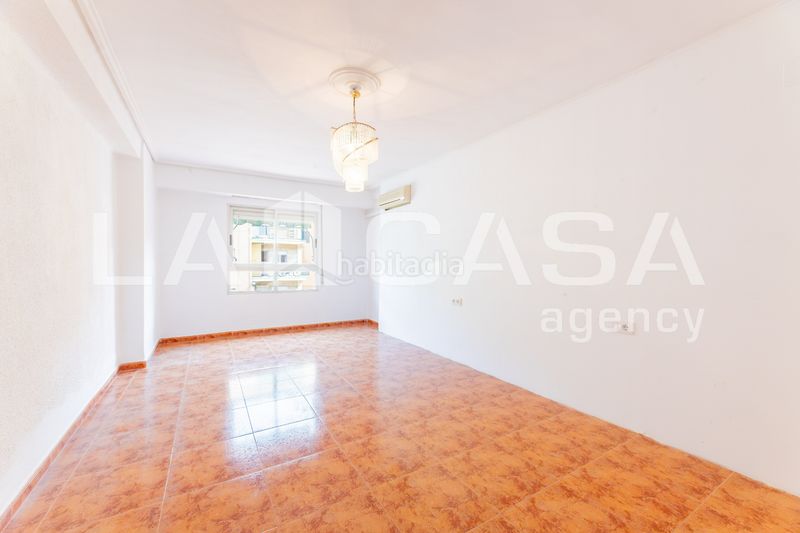 Foto d1f8d8f3-f616-4832-b373-b6f018f62676. Pis a L´Amistat Valencia
