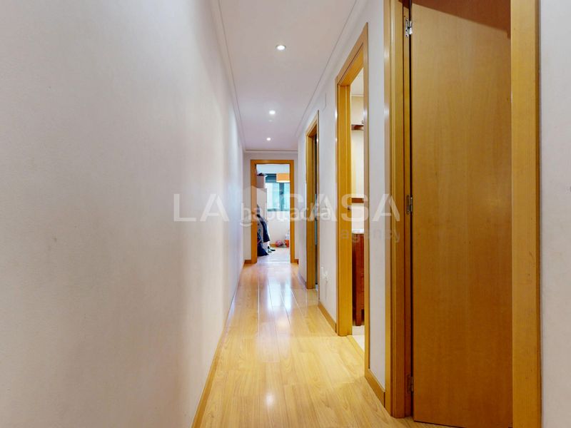 Foto 9a3048f8-35d2-41ad-bd42-ff9443a6ce1b. Pis a Aiora Valencia