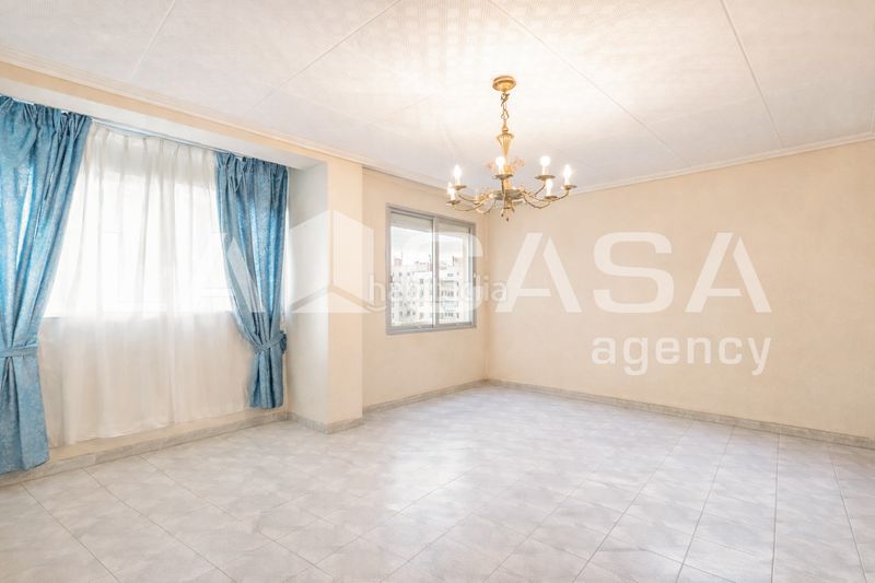 Foto d27b6f42-d639-49ae-a26e-58c3196cd9cd. Pis a La Bega Baixa - Plaza Xúquer Valencia