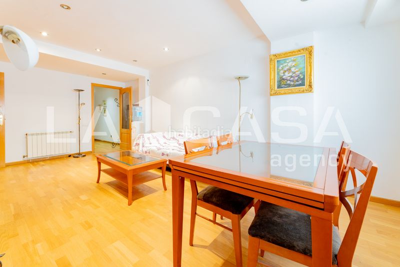 Foto e5110fcd-d013-4531-9545-5092aa97e733. Pis amb calefacció aparcament a Albors Valencia
