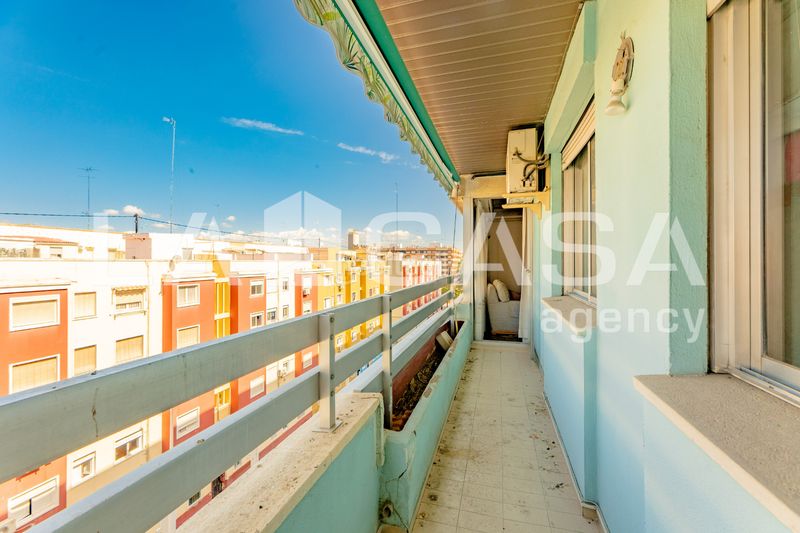 Foto a2f4ffa4-9705-4811-a59b-d3f56c2dea2b. Pis a Camí Fondo Valencia