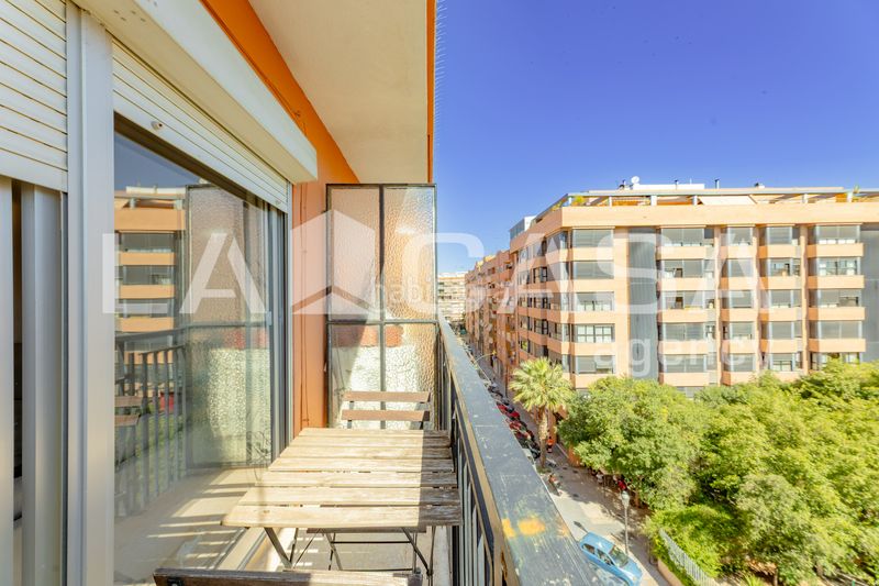 Foto b95f939a-f849-4af5-a162-3ac30bf190a4. Pis a Barrio de Patraix Valencia