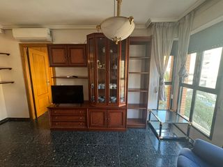 Rent Flat  Carrer de salvador pau. Piso ideal para una persona o pareja