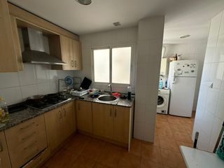 Location Appartement  Carrer de campoamor. Piso para estudiantes