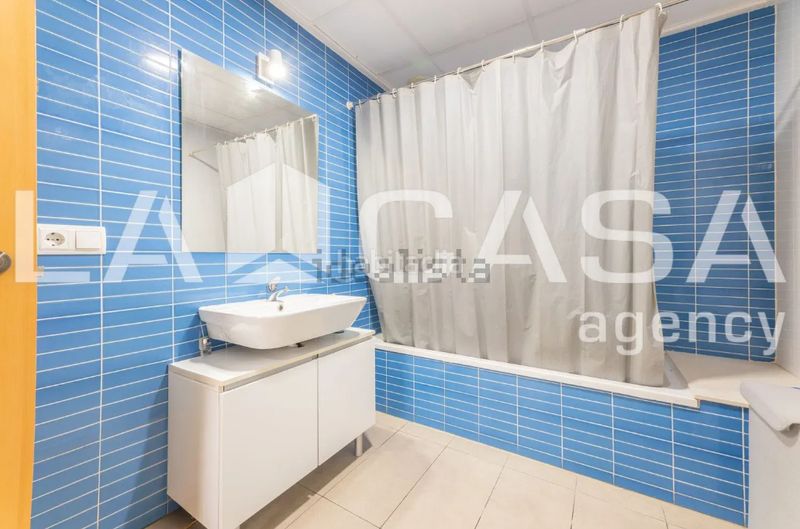 Foto 7473023f-be13-40b5-b8ab-bb7eb26714b4. Pis a Zona Concordia Burjassot