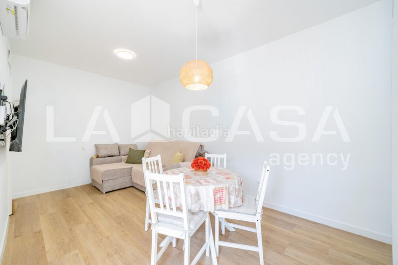 Foto 4b2b1757-f36d-4b53-8717-d70ee57756a2. Pis a L´Amistat Valencia