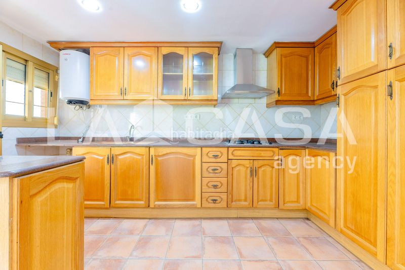 Foto 50275ce6-68bd-49b9-9929-3e6accc50c08. Pis a carrer del poeta mas i ros 31 a Ciutat Jardí Valencia