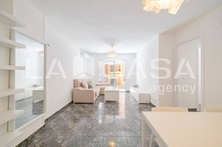 Pis  Carrer d'isaac peral 17. Piso con plaza de parking