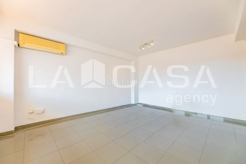 Foto 8fcf0bc8-f785-48ae-a5e7-ee446246d6f1. Pis a L´Amistat Valencia