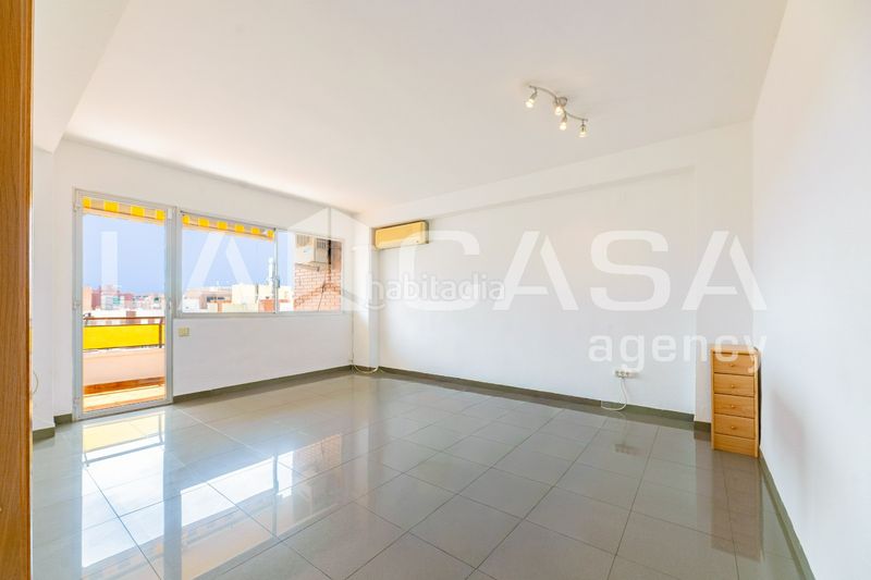 Foto 9c8a4932-605e-482e-8b01-9f9b548e92c3. Pis a L´Amistat Valencia