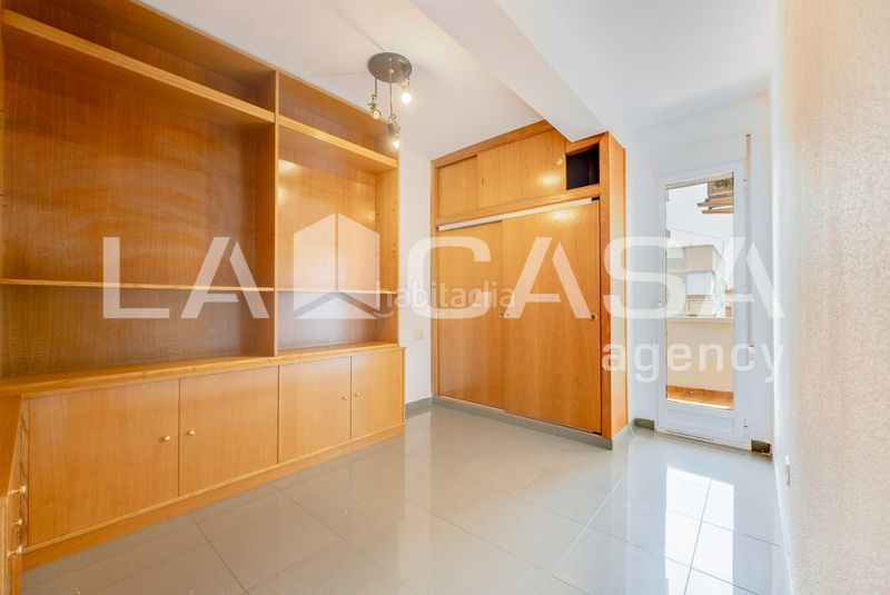 Foto cc2b461c-772e-4934-86c9-ca052eeb9506. Pis a L´Amistat Valencia