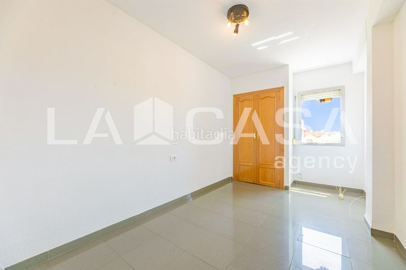 Foto d2b0dece-9de5-4d53-b5c5-13eff7b08c23. Pis a L´Amistat Valencia