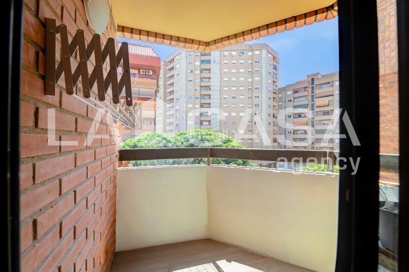 Foto c28c3914-6c30-434e-be56-90fd85c8a5f0. Pis a Tres Forques Valencia