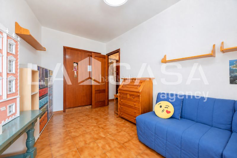 Foto 93be7516-4e76-46e0-a10e-372f2270c5b4. Pis a Trinitat Valencia