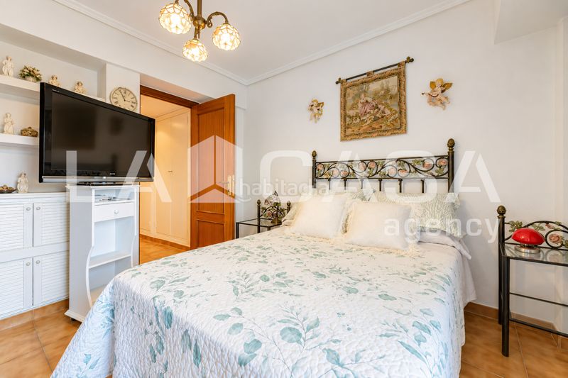 Foto af7ae1db-1f2a-4c65-88d3-af0c288ab770. Pis a Trinitat Valencia