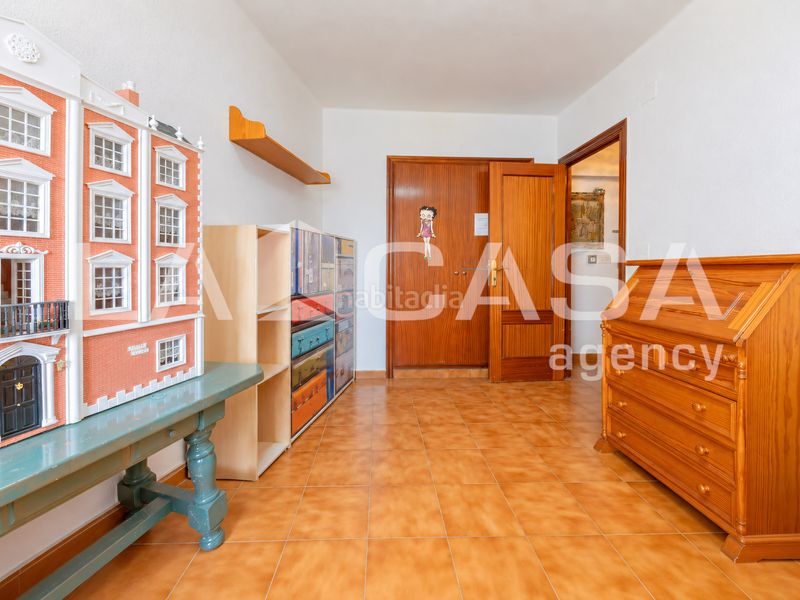 Foto f133c272-dce1-4646-bddb-450880a68acd. Pis a Trinitat Valencia