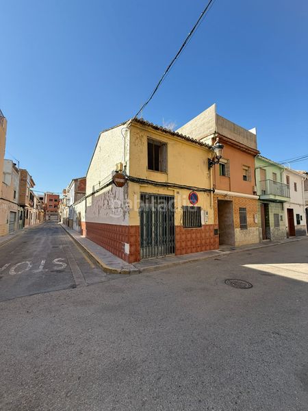 Foto d5c8aa38-5d9c-4aa3-8db5-f83028aaf44a. Semi detached house in Rafelbunyol