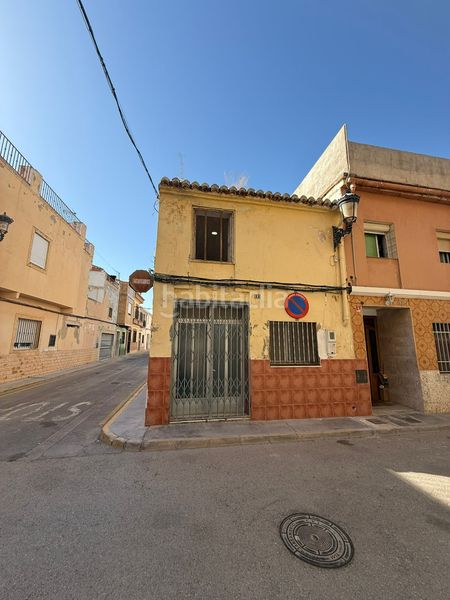 Foto f603436a-e64a-4c78-b699-094eb6c32d43. Semi detached house in Rafelbunyol