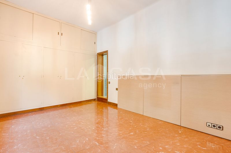 Foto 590a4f9b-8697-47fb-a84b-4fe389b3a720. Piso en Beteró Valencia
