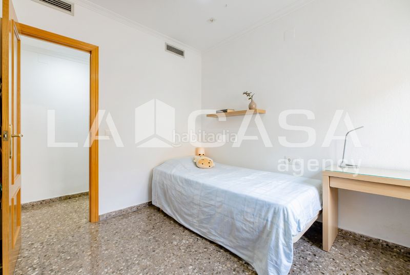 Foto 4e4b4725-76a6-452d-9a33-565304513a0b. Pis amb aparcament a Trinitat Valencia