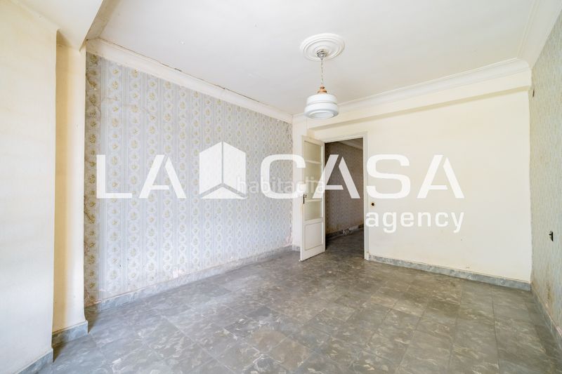 Foto 550f7d94-ff7b-471e-aa31-0b8c0a5aeebc. Pis a Trinitat Valencia