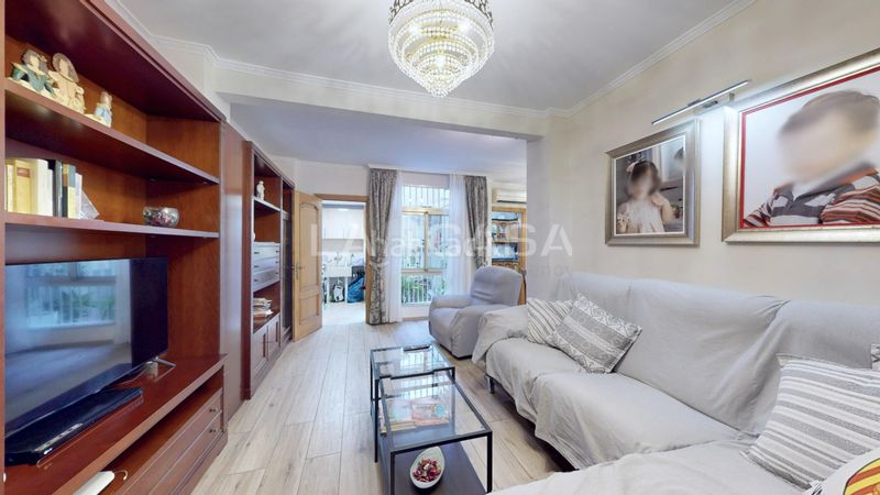 Foto 16a66922-a79a-4c55-882b-62a1948320c5. Casa adossada a El Cabanyal-El Canyamelar Valencia