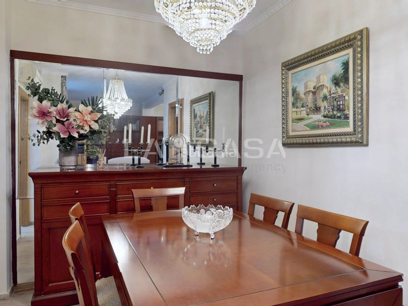 Foto bda88b0d-9de4-499b-9878-f85ccc26a74d. Casa adossada a El Cabanyal-El Canyamelar Valencia