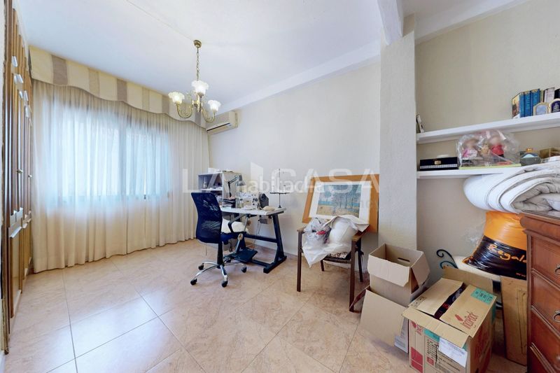 Foto de11ce58-c92b-4f5c-8cd0-60b944322517. Casa adossada a El Cabanyal-El Canyamelar Valencia