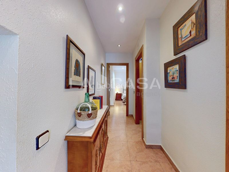 Foto de1f7a01-3c1a-4926-a7b7-4a98eb93b15b. Casa adossada a El Cabanyal-El Canyamelar Valencia